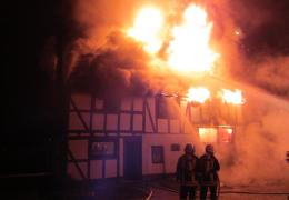 Gebäudebrand Altstrimmig